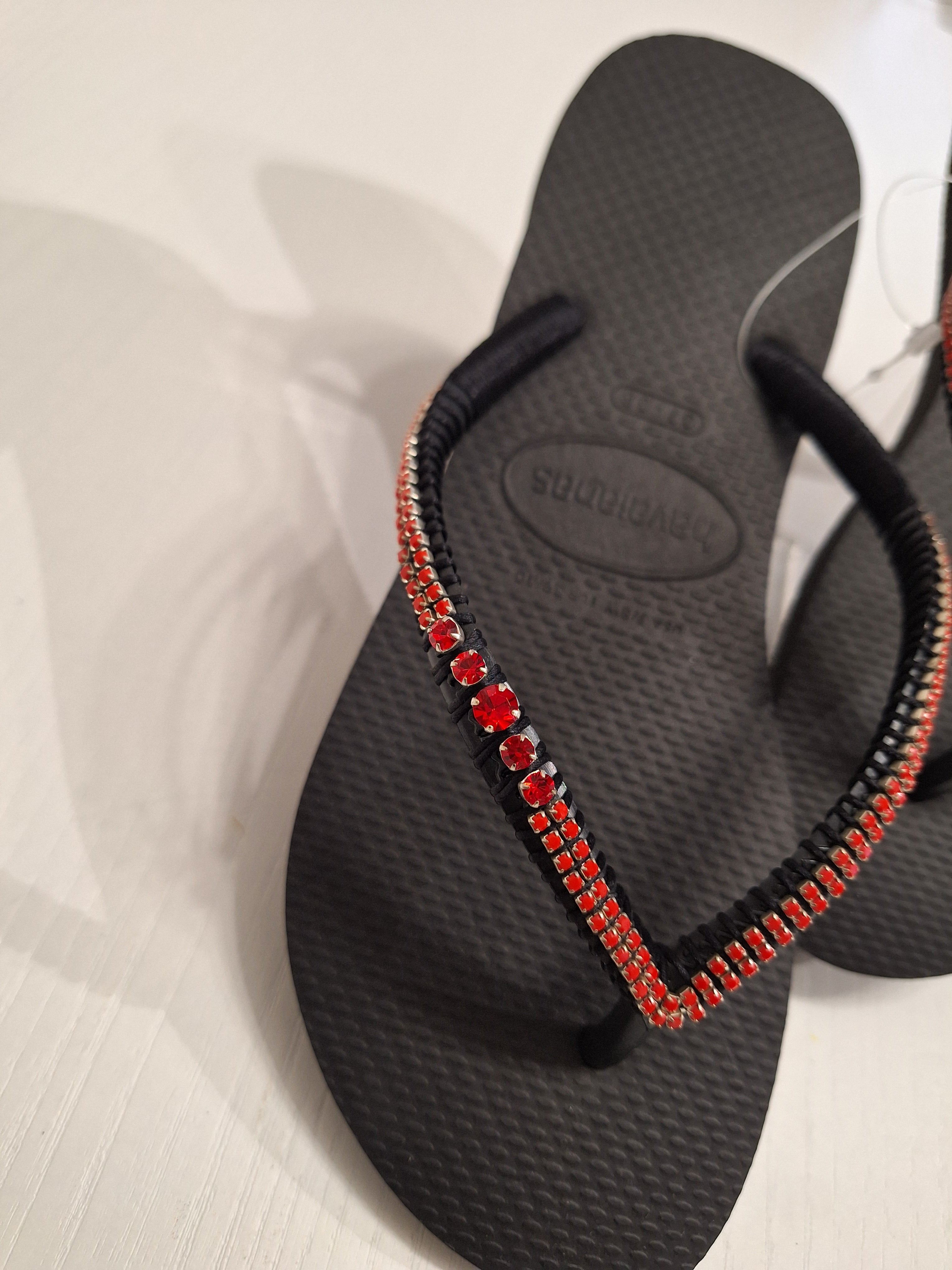 Chanclas Strass y Chatones Rojos Swarovski
